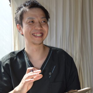 桑原　英明