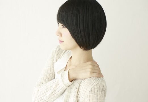カラダカイロ,肩の痛み,女性