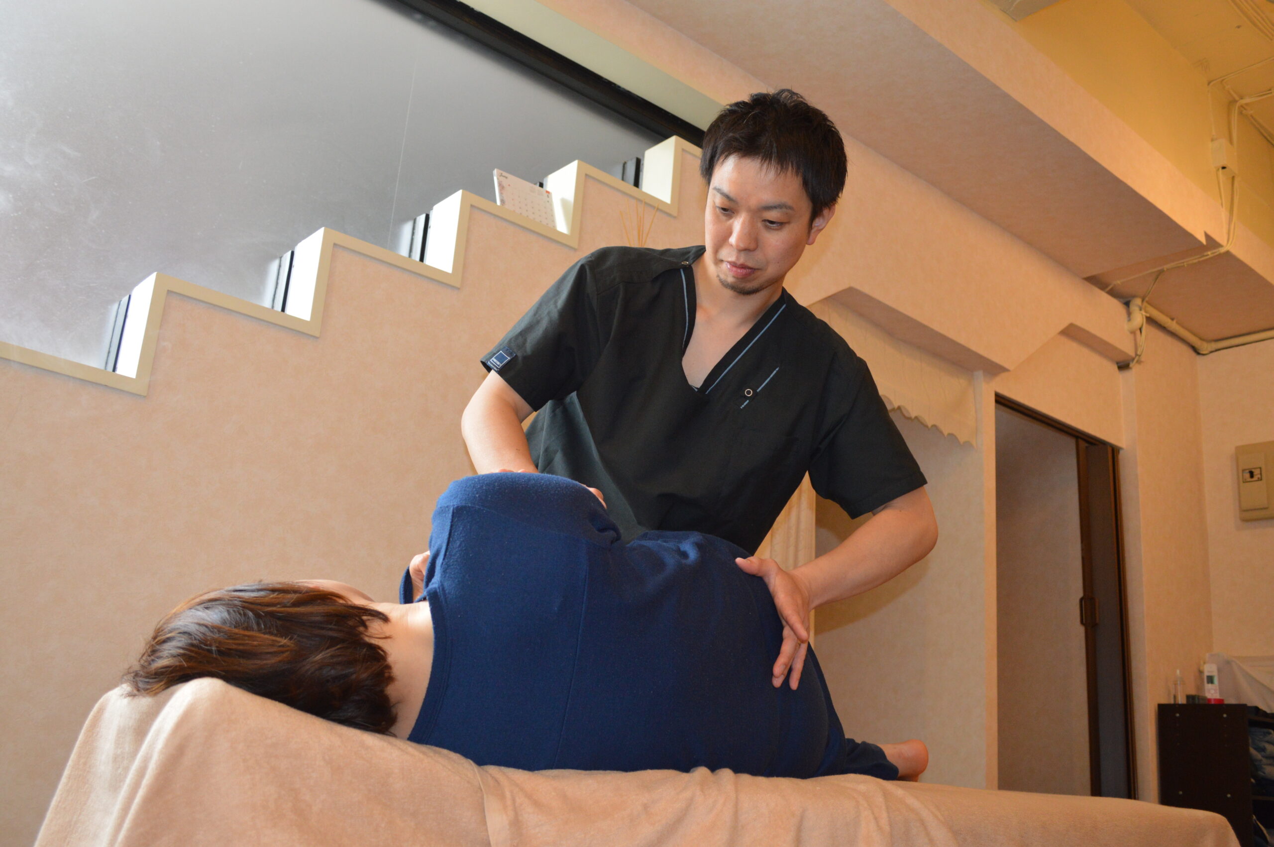 札幌白石区整体【猫背骨盤矯正専門】カラダカイロ　