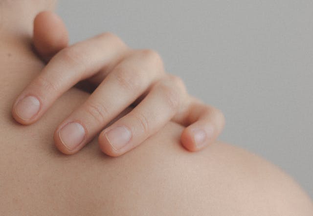 カラダカイロ,札幌白石整体,カイロプラクティック,猫背姿勢,秋疲れ,女性