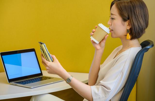 カラダカイロ,デスクワーク姿勢,猫背姿勢,骨盤の歪み,札幌白石整体,カイロプラクティック,